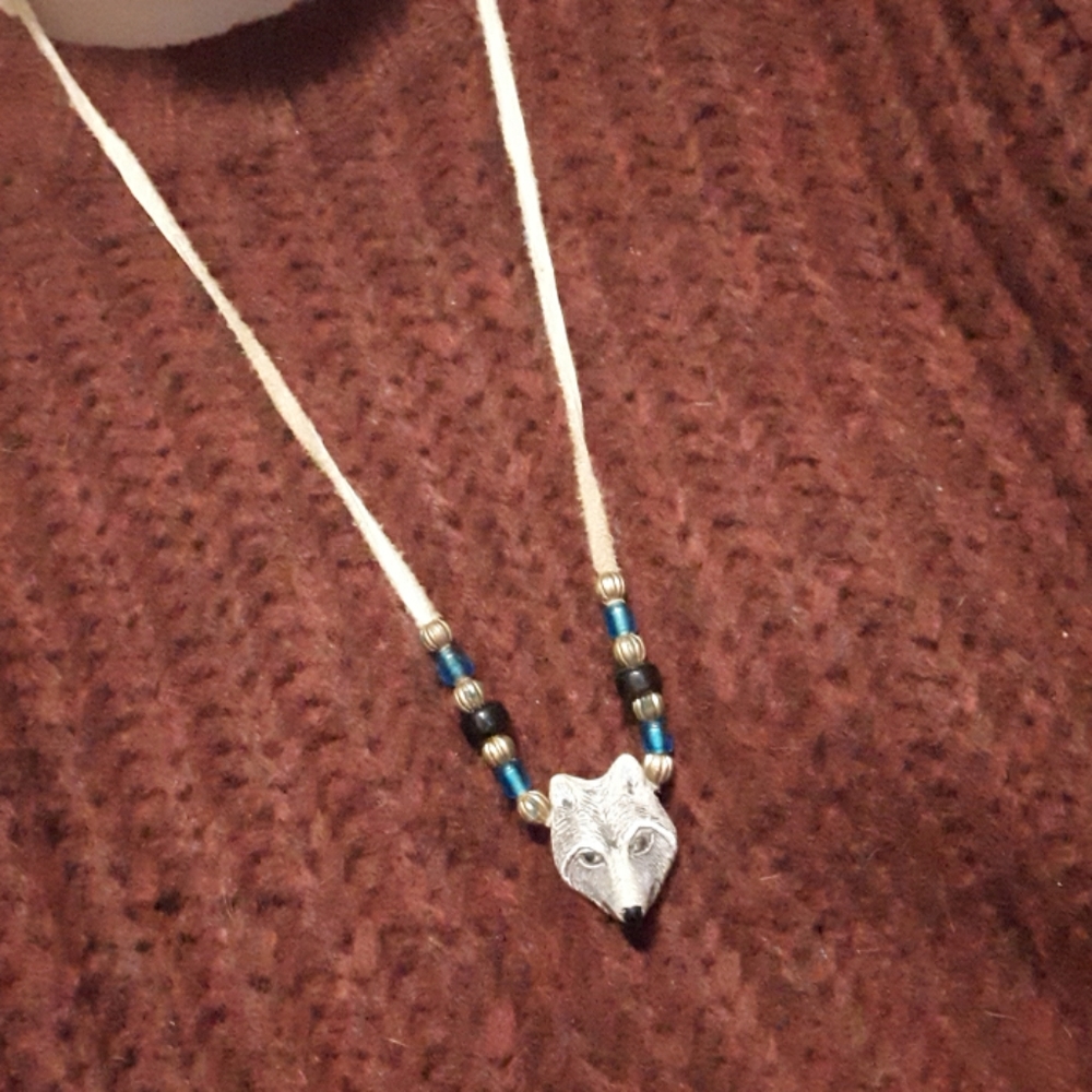 Wolf pendant necklace